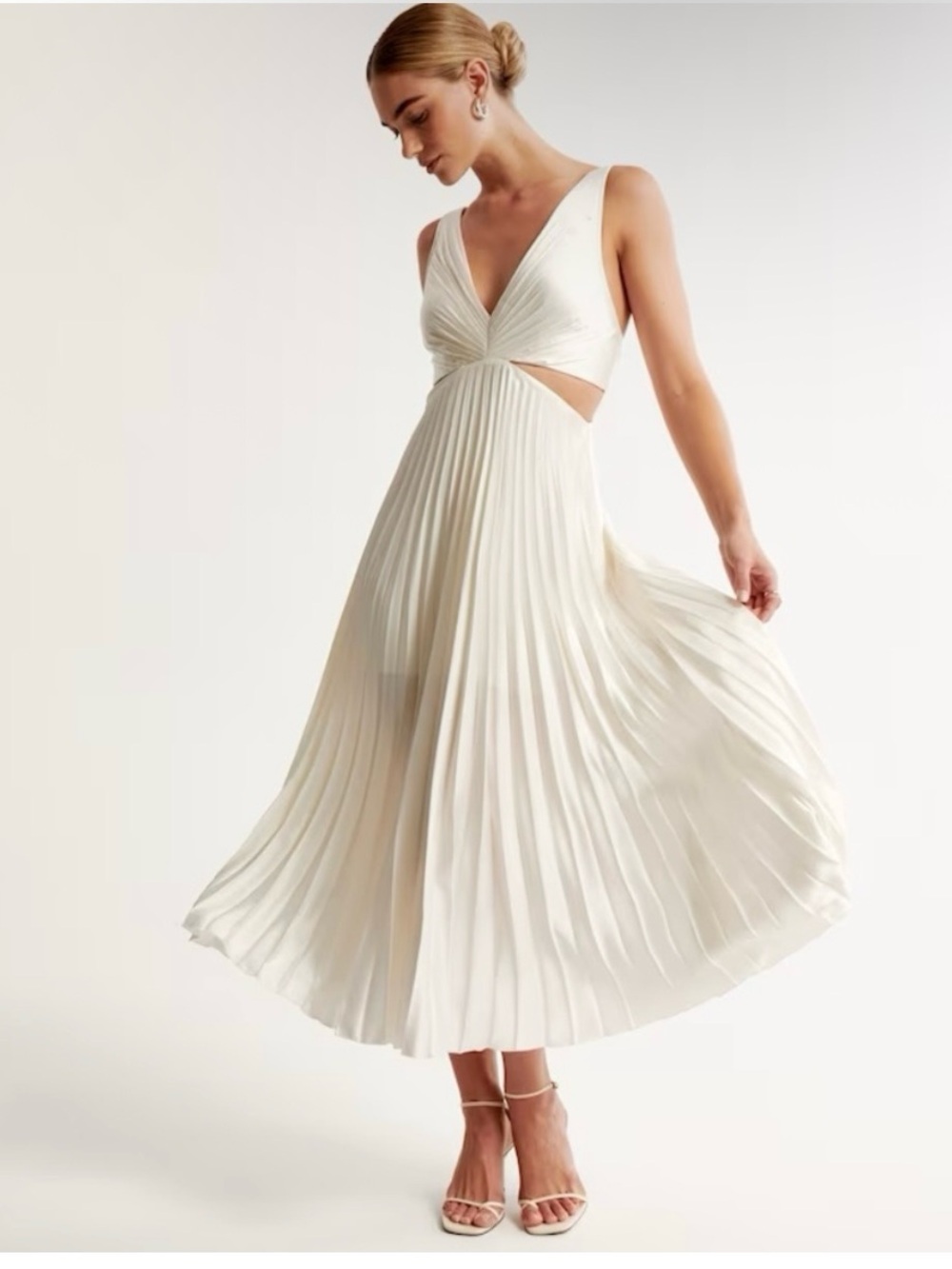 NWT Abercrombie & Fitch Satin White
Pleated Maxi Dress